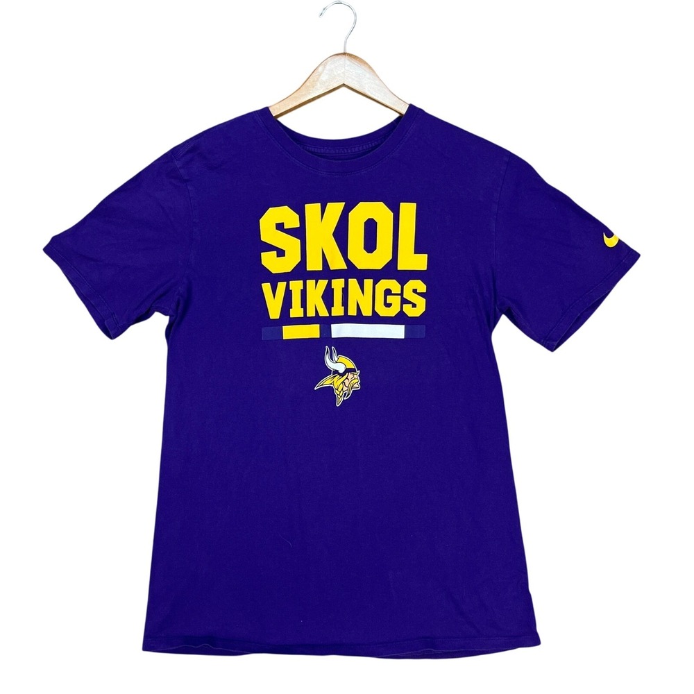 Minnesota Vikings Nike T-Shirt‎ Mens Medium Purple Short Sleeve NFL Swoosh EUC